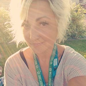 Meet your Posher, Stefanie